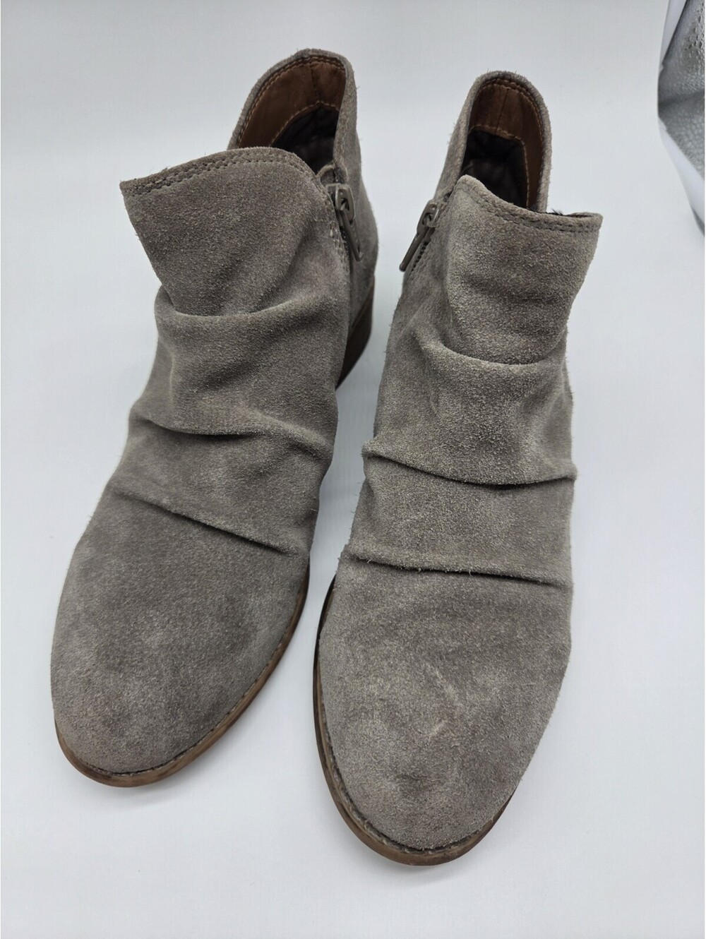Diba True Beige Suede Ruched Ankle boots Size 7